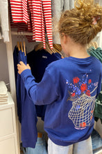 Load image into Gallery viewer, SWEATER &quot;Sweet Dreams&quot; blau FEMALE