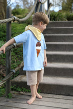 Laden Sie das Bild in den Galerie-Viewer, T-SHIRT "Eis" hellblau