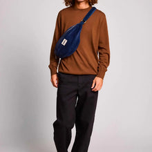 Load image into Gallery viewer, CROSSBODYBAG Velour dunkelblau