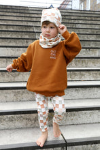 Laden Sie das Bild in den Galerie-Viewer, VINTAGE KUSCHELSWEATER &quot;Glückskind&quot; karamell