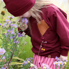 Laden Sie das Bild in den Galerie-Viewer, VINTAGE SWEATER "Drache" Burgundy