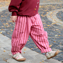 Laden Sie das Bild in den Galerie-Viewer, BARREL-PANTS "Strips" Mauve/Rosé