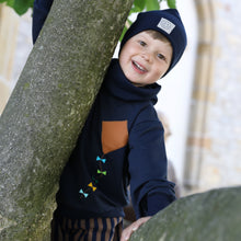 Laden Sie das Bild in den Galerie-Viewer, VINTAGE SWEATER "Drache" Navy