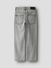 Laden Sie das Bild in den Galerie-Viewer, LOOSE JEANS "Light Grey Denim" MALE