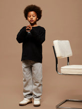 Laden Sie das Bild in den Galerie-Viewer, LOOSE JEANS "Light Grey Denim" MALE