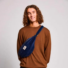 Load image into Gallery viewer, CROSSBODYBAG Velour dunkelblau