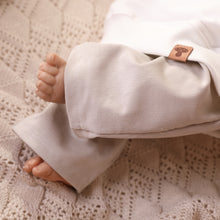 Laden Sie das Bild in den Galerie-Viewer, CORDPANTS "beige"