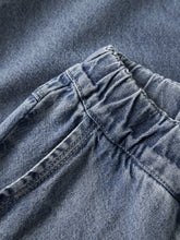 Laden Sie das Bild in den Galerie-Viewer, LOOSE JEANS "Medium Blue Denim" NEUTRAL