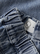 Laden Sie das Bild in den Galerie-Viewer, LOOSE JEANS "Medium Blue Denim" NEUTRAL
