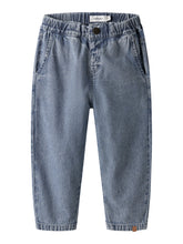Laden Sie das Bild in den Galerie-Viewer, LOOSE JEANS "Medium Blue Denim" NEUTRAL