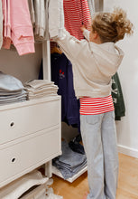Laden Sie das Bild in den Galerie-Viewer, LONGSLEEVE &quot;Stripes&quot; FEMALE