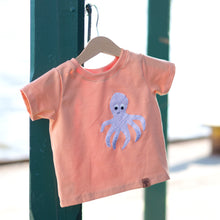 Laden Sie das Bild in den Galerie-Viewer, T-SHIRT "Octopus" peach