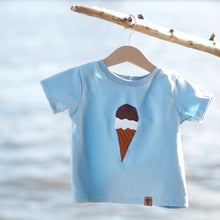 Laden Sie das Bild in den Galerie-Viewer, T-SHIRT "Eis" hellblau