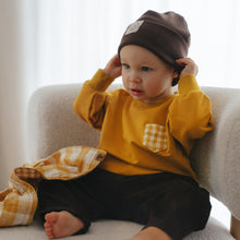 Laden Sie das Bild in den Galerie-Viewer, VINTAGE SWEATER "Checks" Ochre